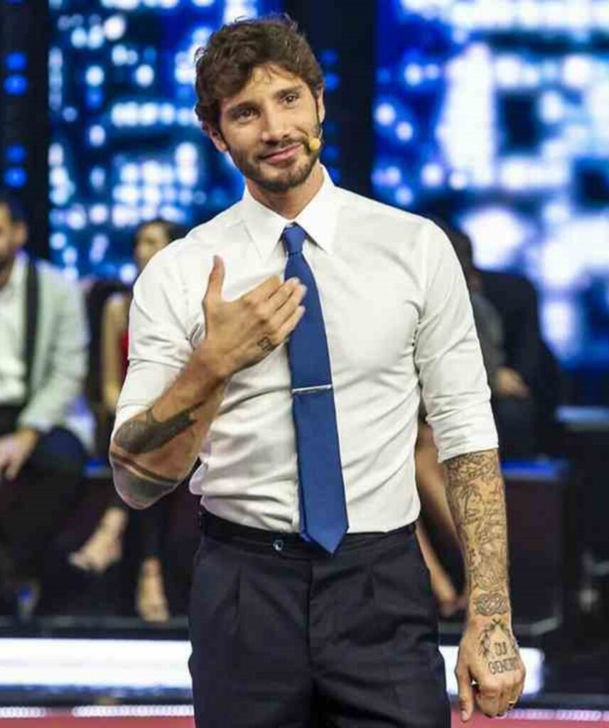 Stefano De Martino: Fidanzata Oggi, Ex Fidanzate, Figlio, Anni, Altezza ...