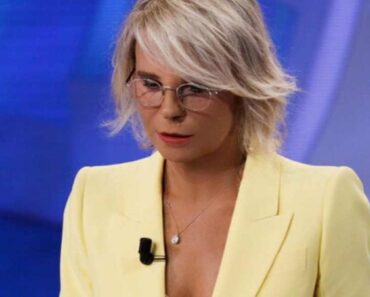 “Ha scelto la sua erede”. Colpo di scena a Mediaset, Maria De Filippi passa il testimone alla collega