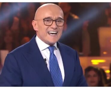 “Cominciamo bene…”. Grande Fratello, già si sparla sulla nuova concorrente: “Perché entra lei”