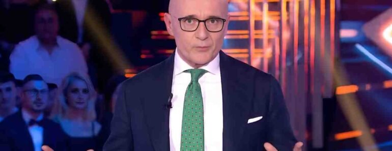 “Allora voi fuori, uscite”. Grande Fratello, Signorini costretto a intervenire dopo il fattaccio dei concorrenti