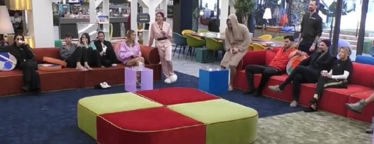 “Deve lasciare il Grande Fratello”. Il gruppo perde un altro pezzo, uscita inevitabile con l’amaro in bocca