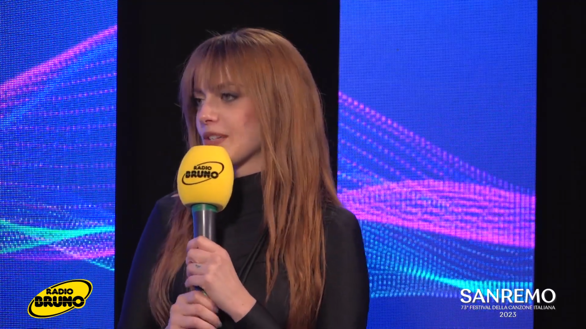 Annalisa durante un incontro a Radio Bruno nel 2023