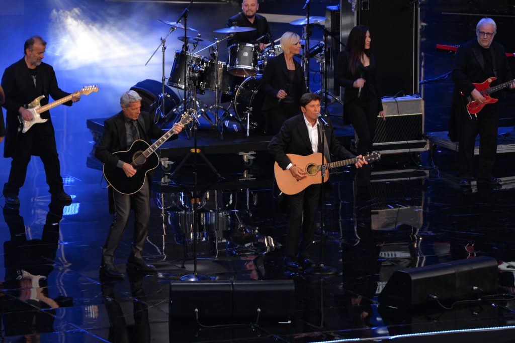 Claudio Baglioni e Gianni Morandi ai Wind Music Awards 2016.