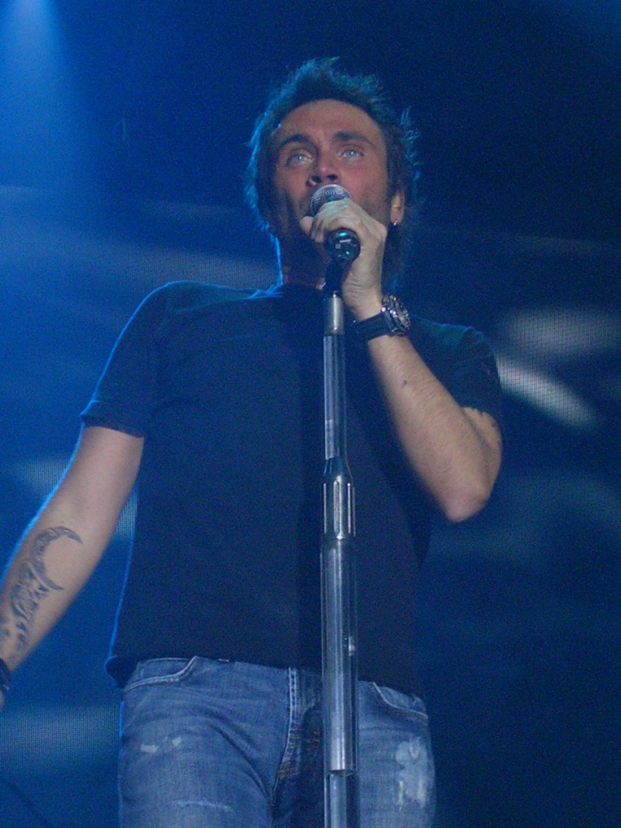 Nek in concerto ad Assago