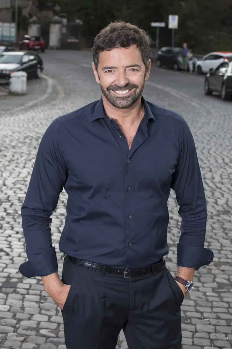 Alberto Matano in un ritratto fotografico