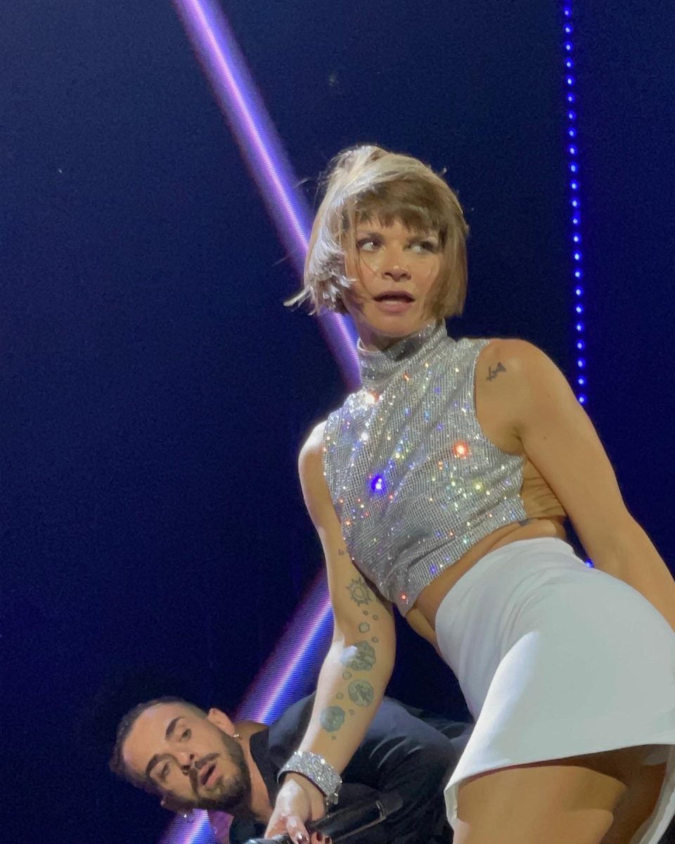 Alessandra Amoroso sul palco del Tutto Accade Tour