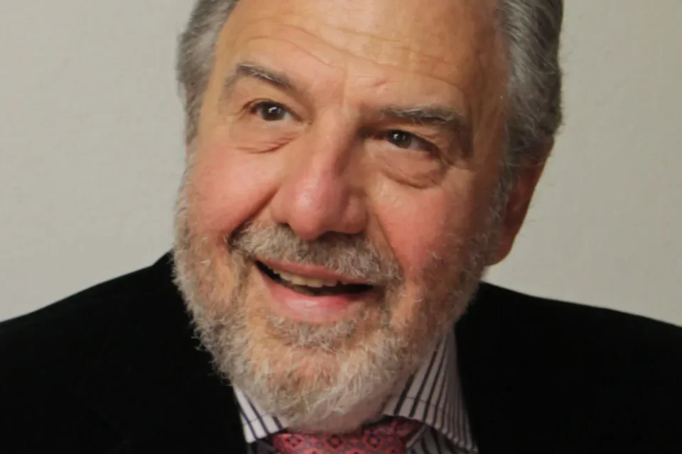 Antonio Caprarica nel 2013. Foto: Luigi Novi, Wikimedia Commons, CC BY SA 3.0.