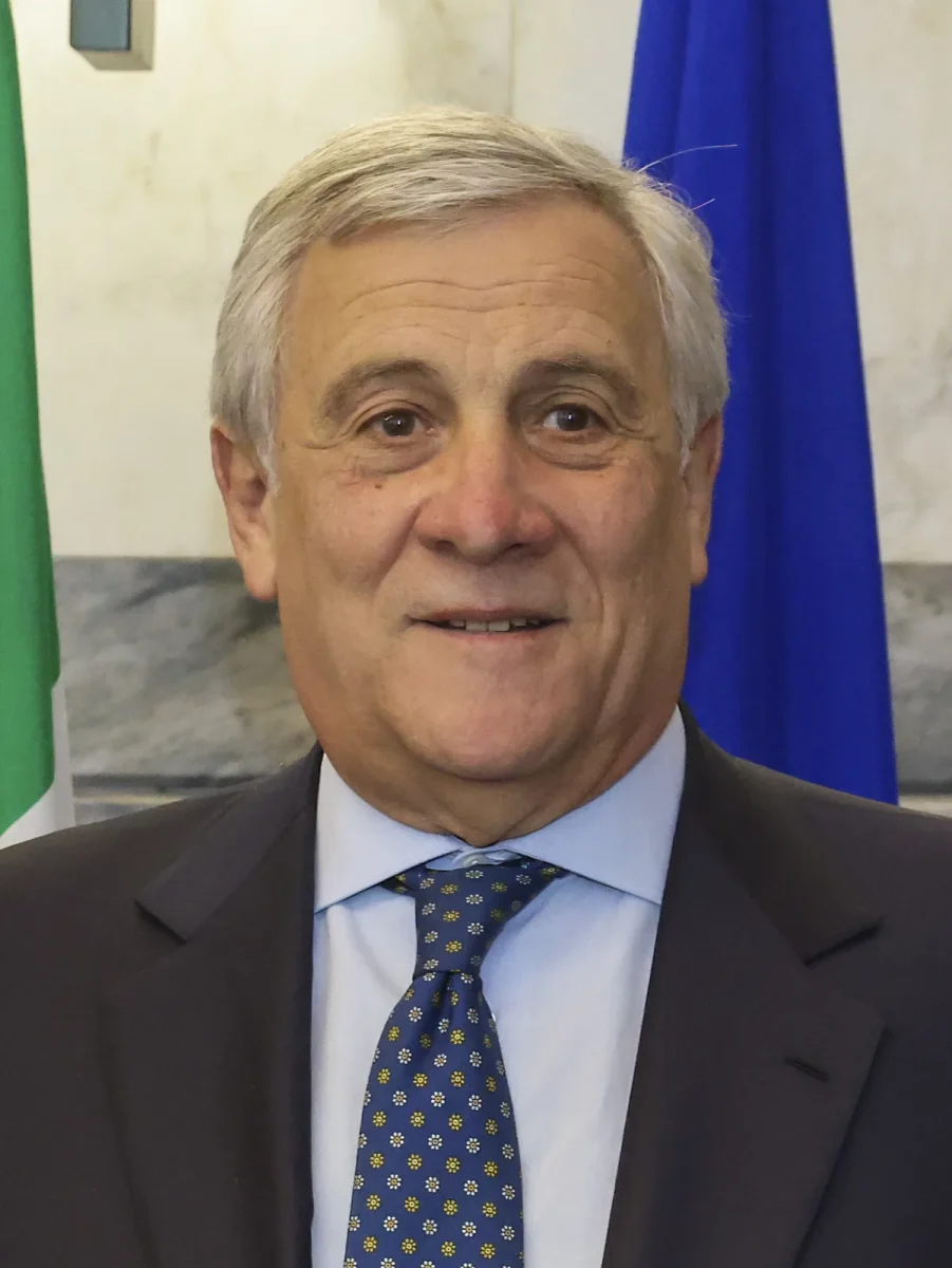 Antonio Tajani in un ritratto istituzionale