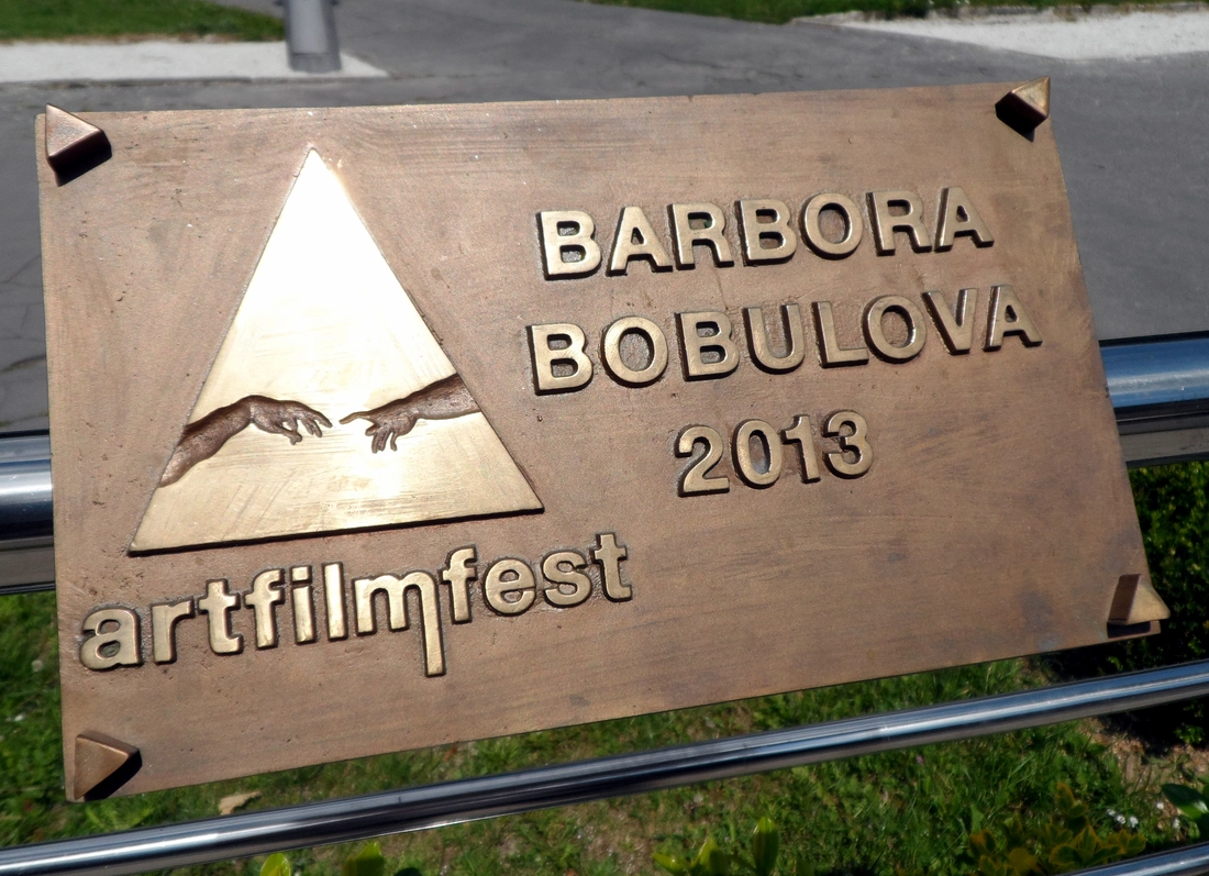 Barbora Bobulova in un ritratto pubblico
