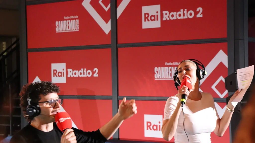 Belén Rodriguez intervistata da Rai Radio 2 a Sanremo 2026