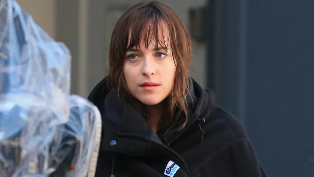 Dakota Johnson, interprete di Marilyn Monroe nel corto Flesh Impact di Maggie Gyllenhaal