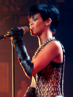 Rihanna e Fenty in una foto d'archivio