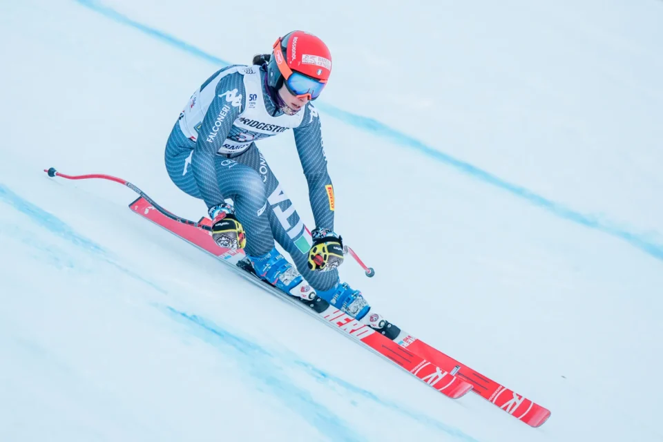 Federica Brignone in discesa sulla neve
