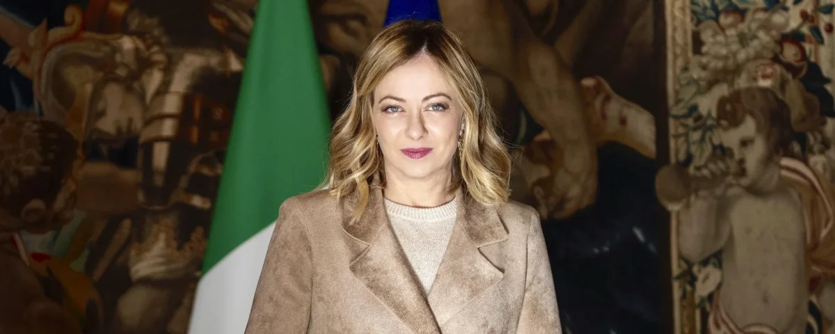 Giorgia Meloni nel ritratto ufficiale del 2024