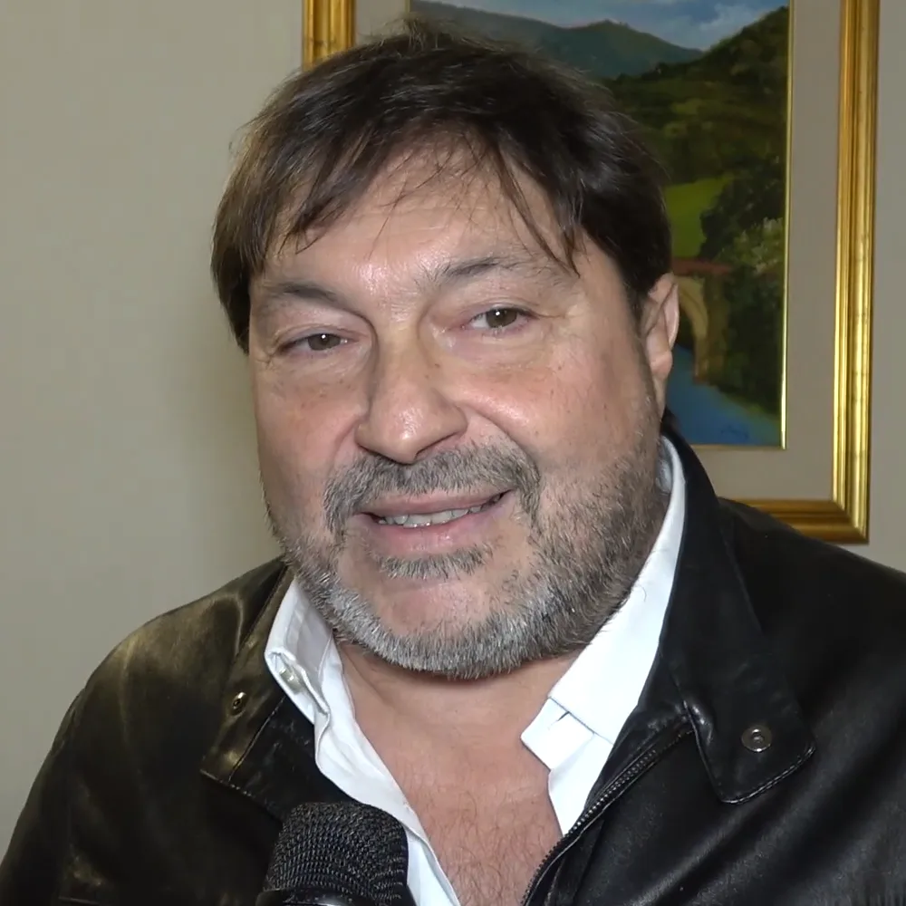 Sigfrido Ranucci durante un incontro pubblico nel 2024