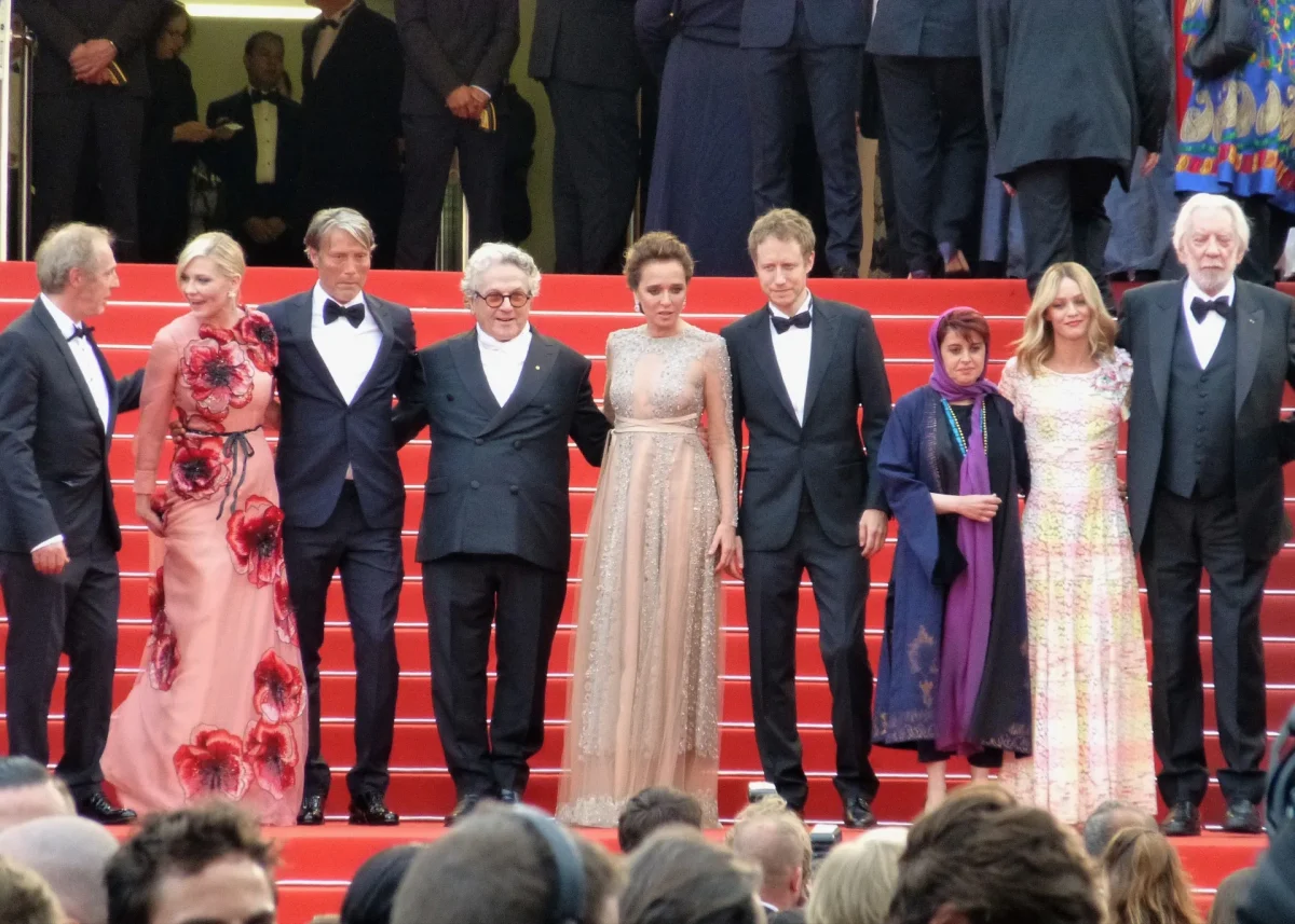 Valeria Golino sul red carpet del Festival di Cannes 2016
