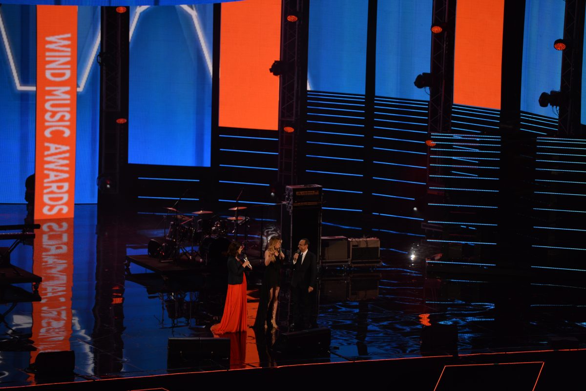 Virginia Raffaele sul palco dei Wind Music Awards 2016