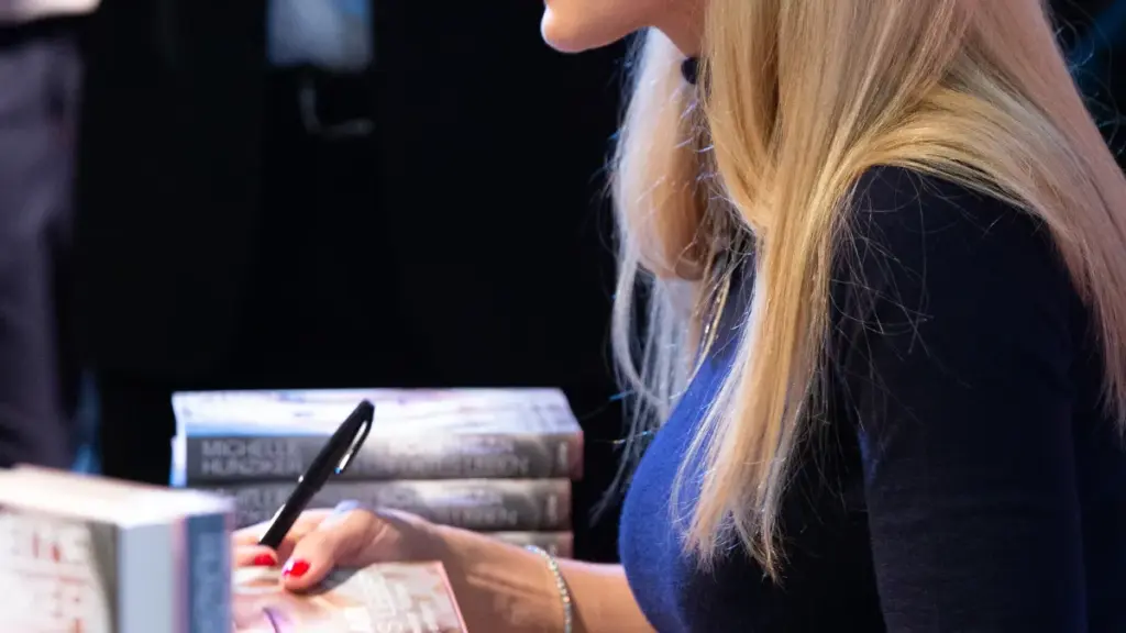 Michelle Hunziker conduce Super Karaoke su Canale 5