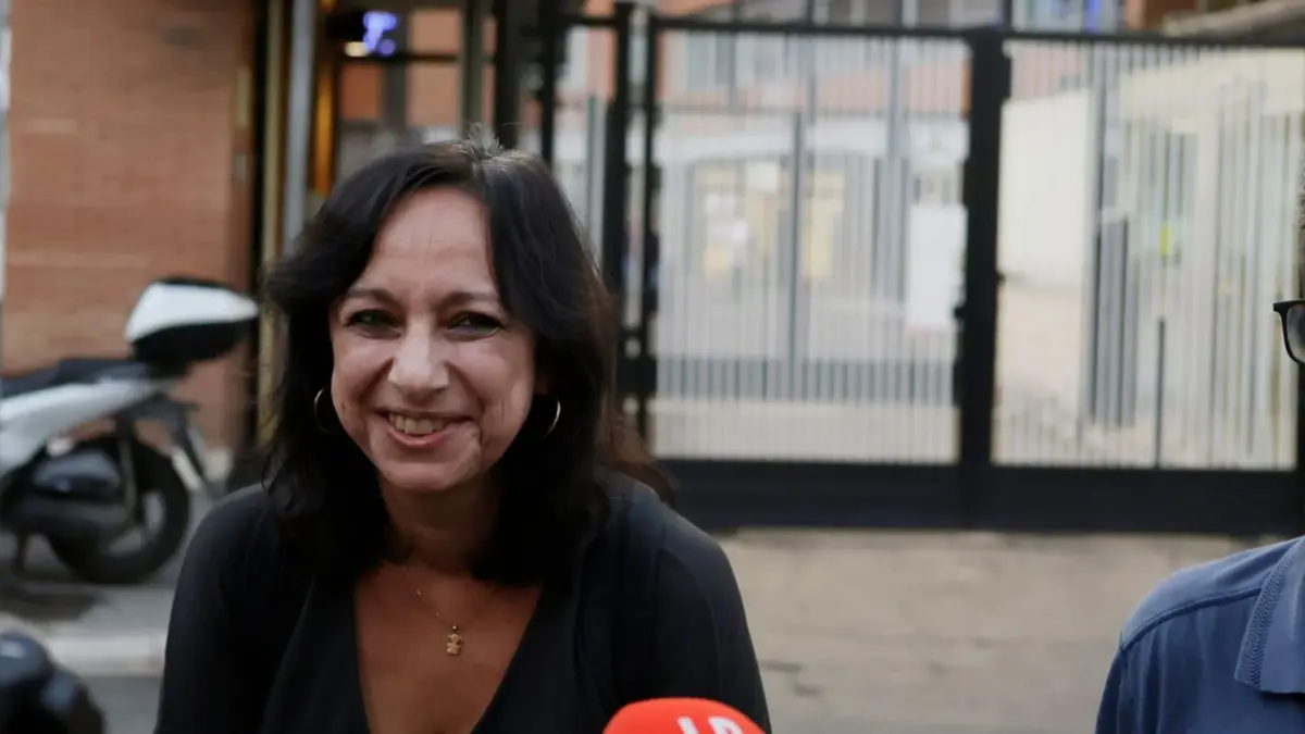 Claudia Di Pasquale durante un'intervista per Report