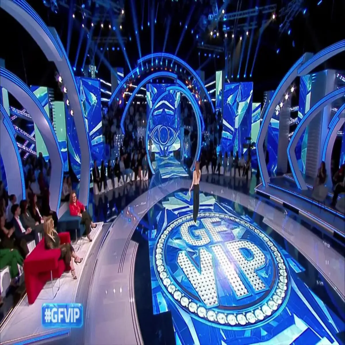 Ilary Blasi nello studio del Grande Fratello VIP