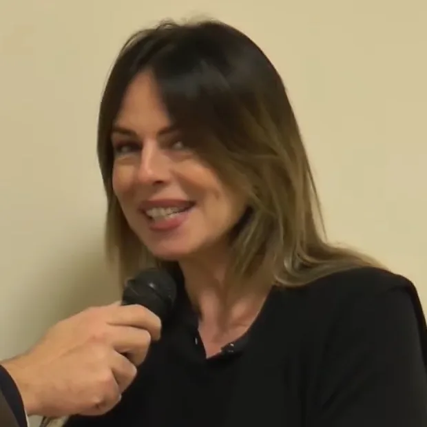 Paola Perego durante un’intervista televisiva